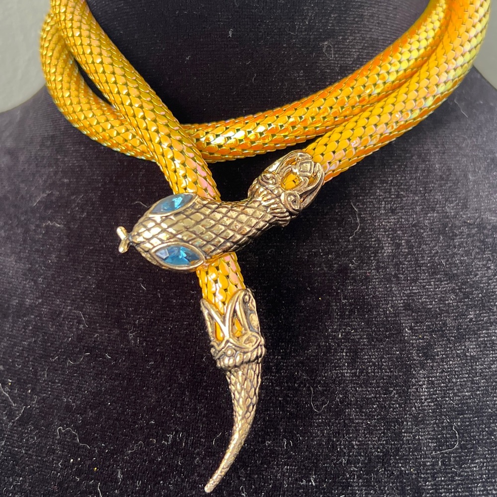 Vintage snake belt necklace in iridescent yellow by D.L.Auld - Picture 3 of 14